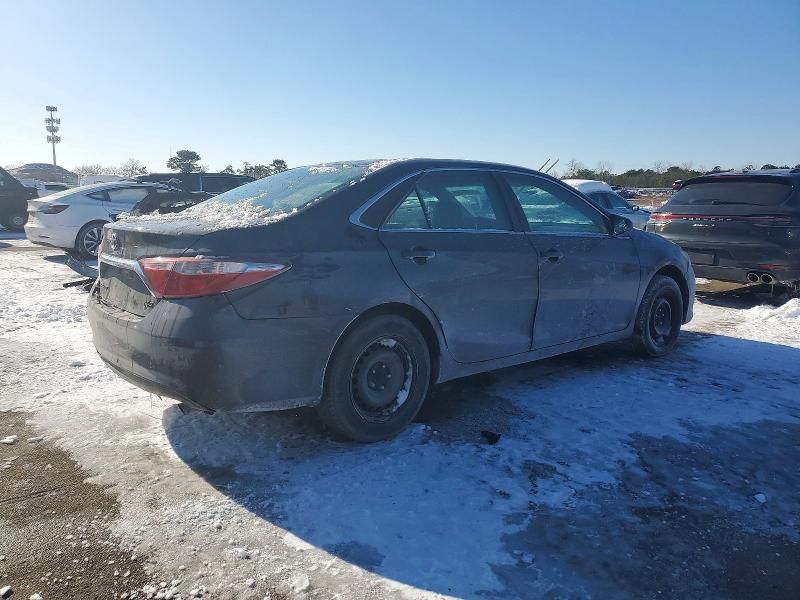 2015 Toyota Camry le