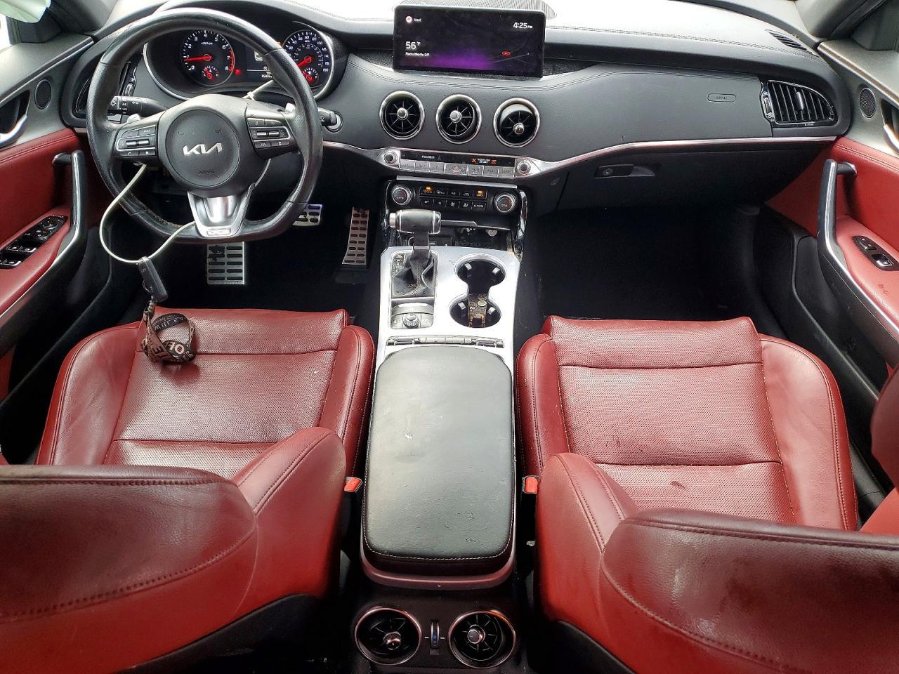 2022 KIA Stinger GT1