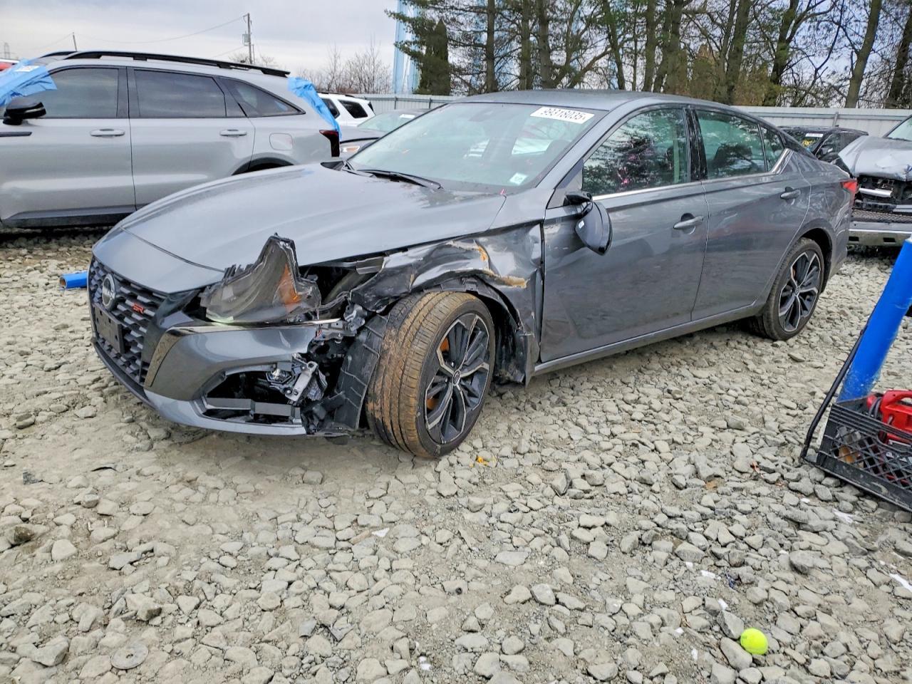 2025 Nissan Altima sr