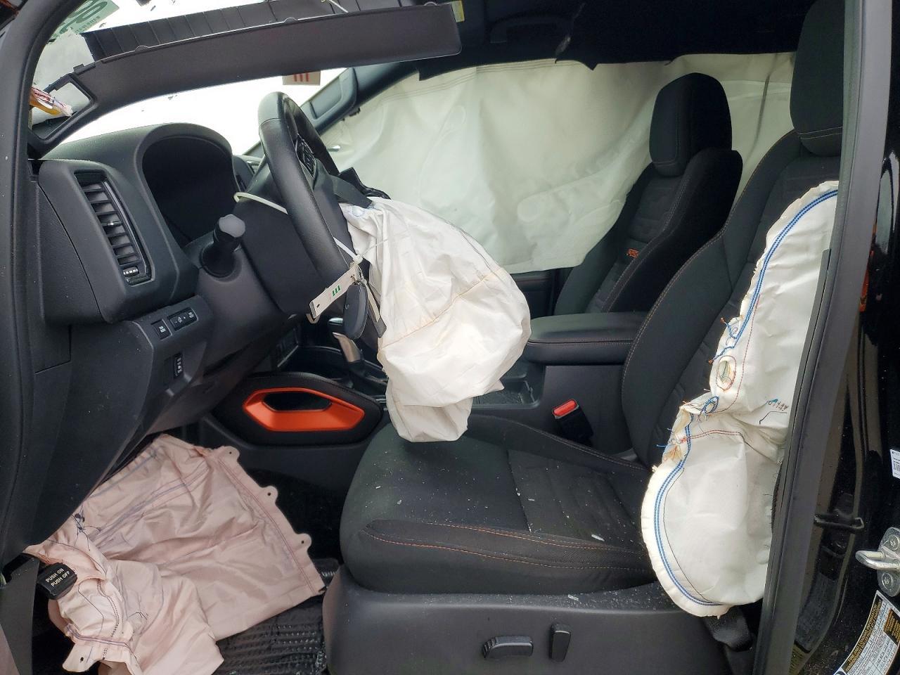 2023 Nissan Frontier s