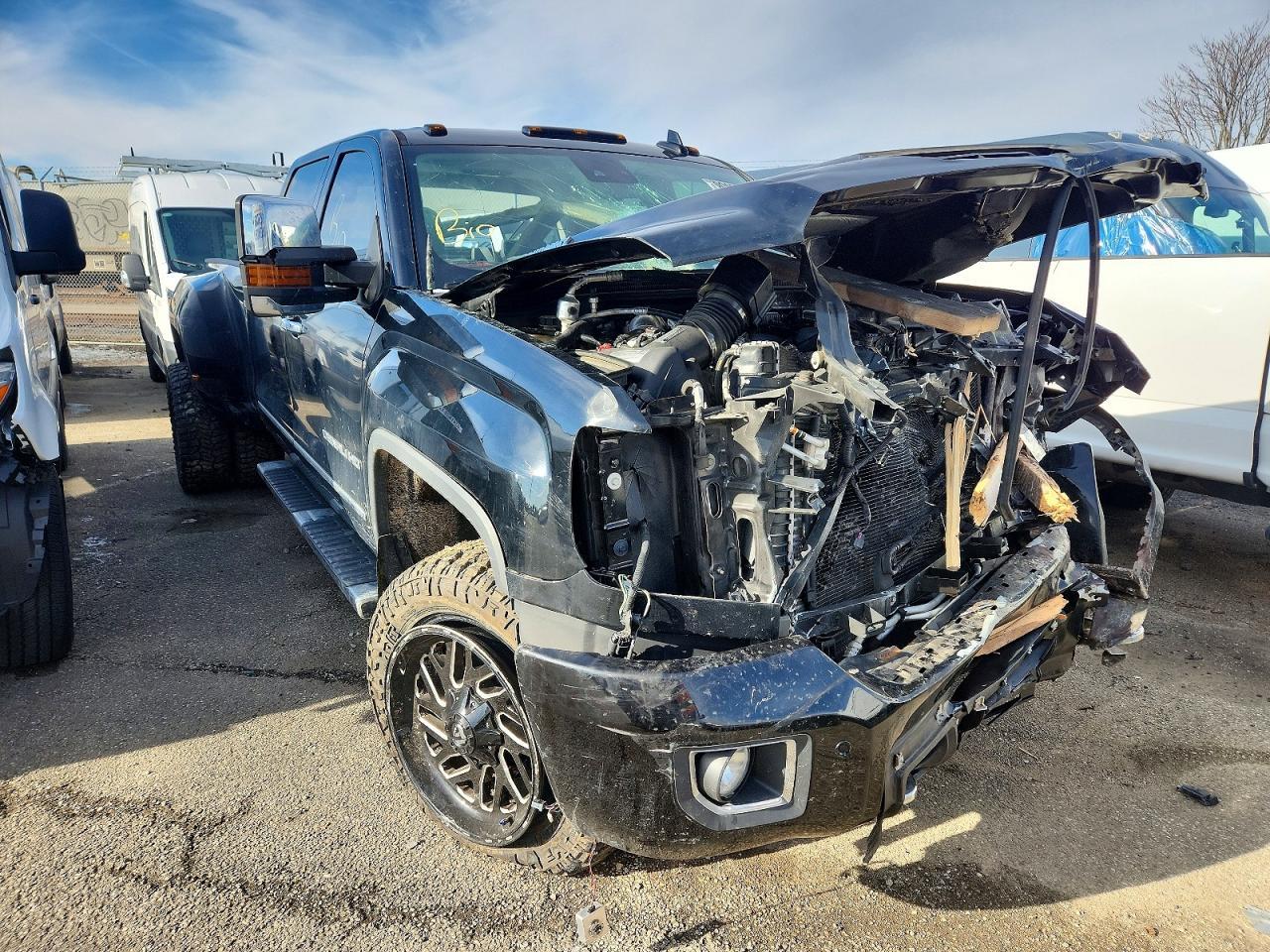 2018 GMC Sierra K3500 Denali