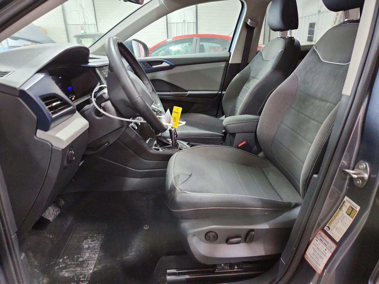 2023 Volkswagen Taos se