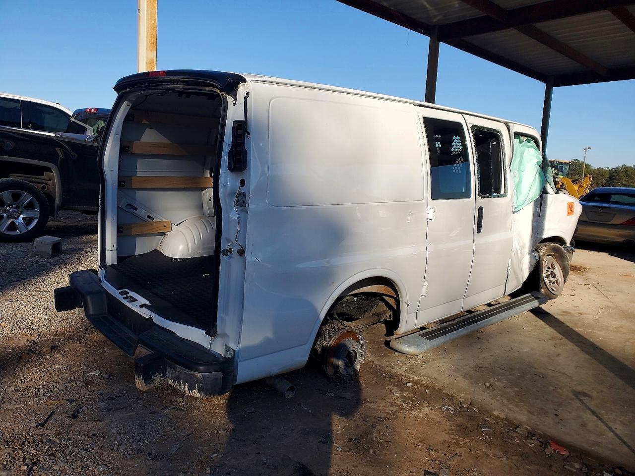 2025 GMC Savana G2500