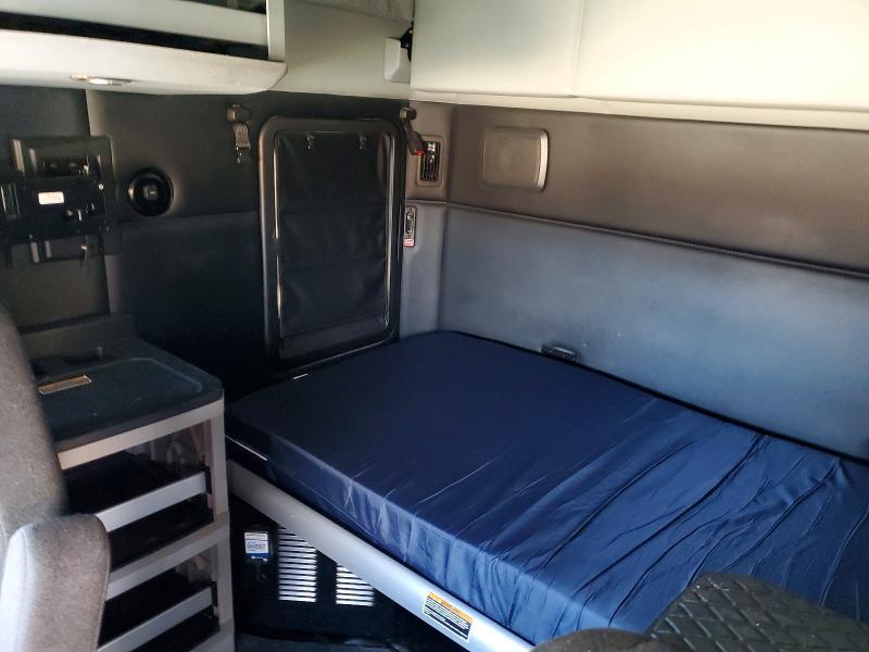 2023 Kenworth T680 Semi Truck