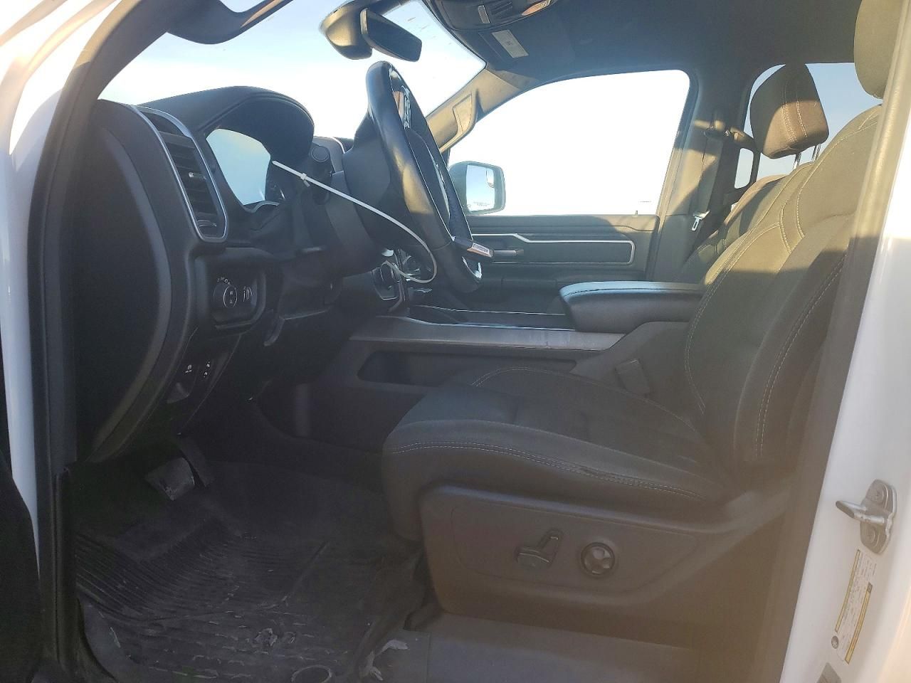 2020 Dodge Ram 1500 big Horn/lone Star