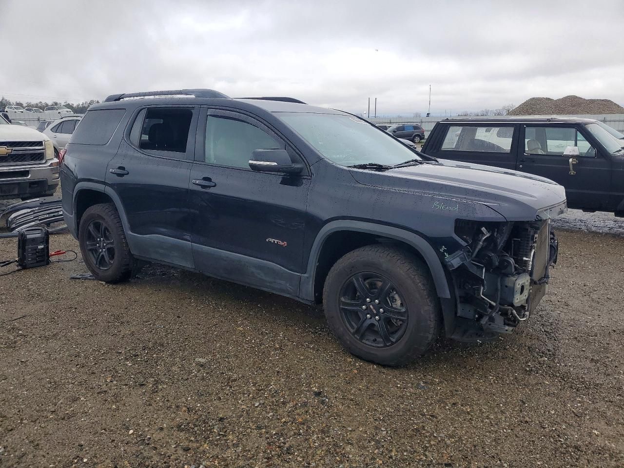 2021 GMC Acadia AT4