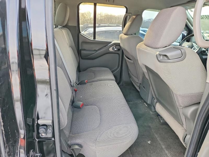 2010 Nissan Frontier Crew cab se