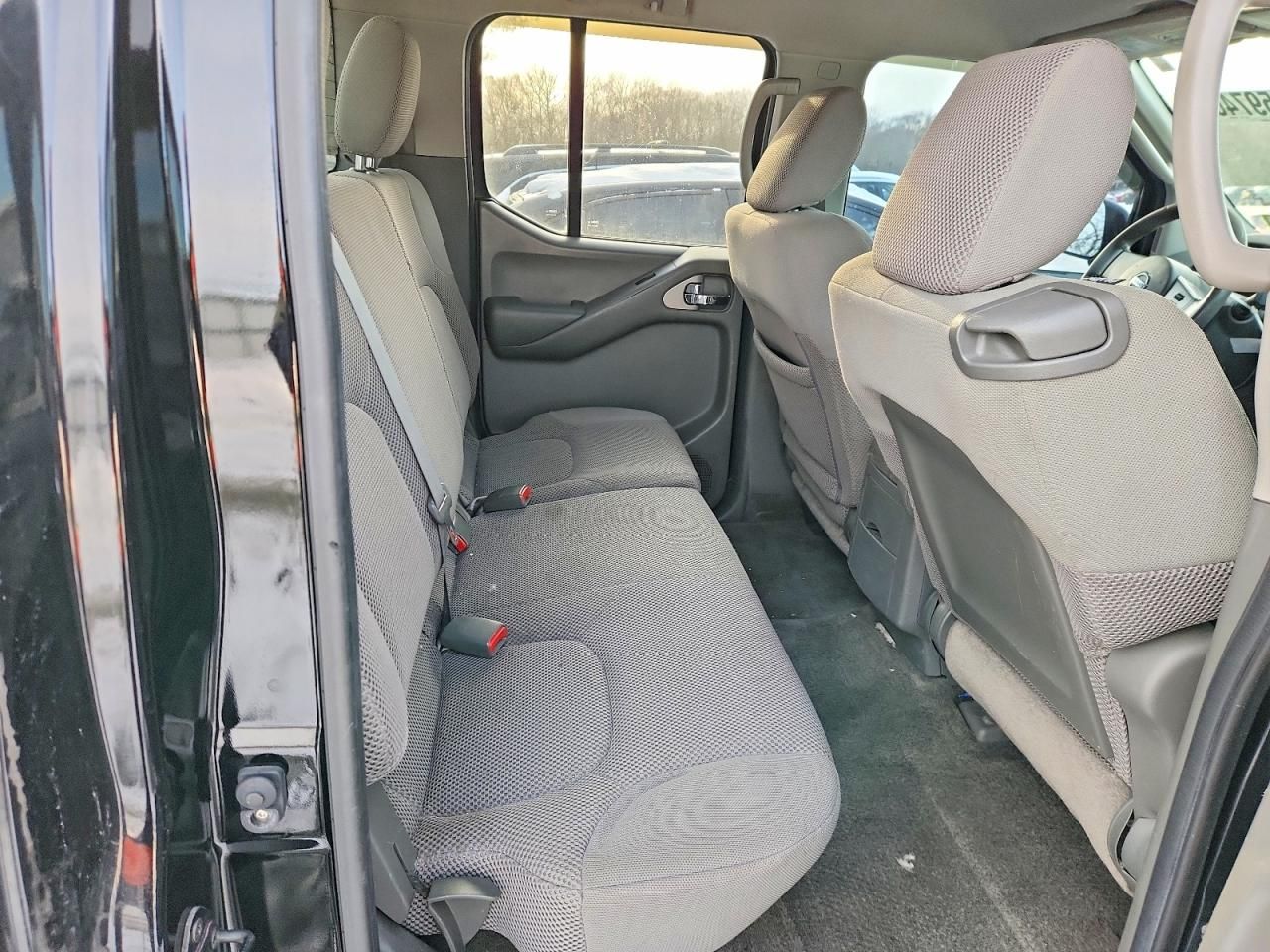 2010 Nissan Frontier Crew cab se