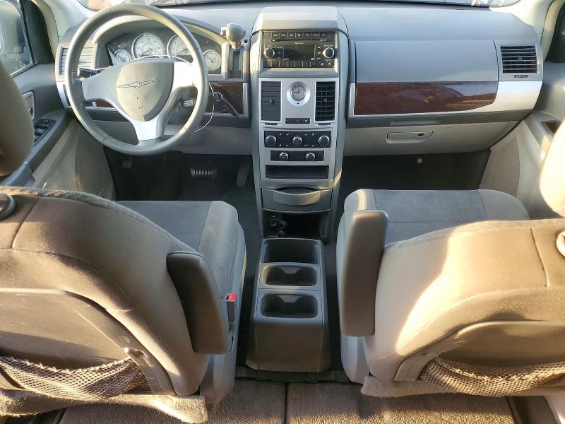 2010 Chrysler Town & Country Touring