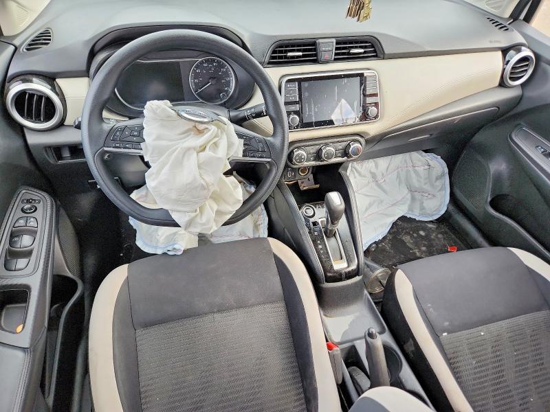 2020 Nissan Versa sv