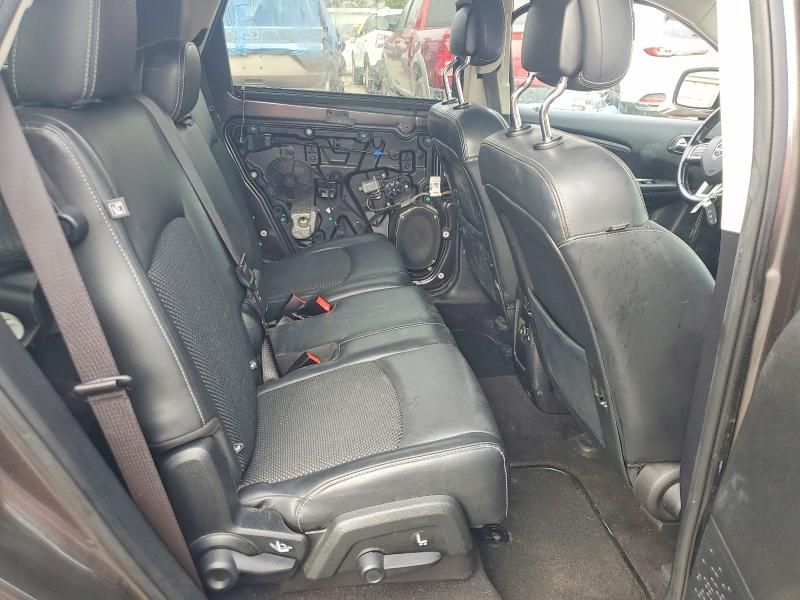 2020 Dodge Journey Crossroad