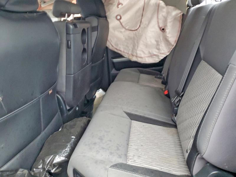 2016 Toyota Tundra Double cab sr