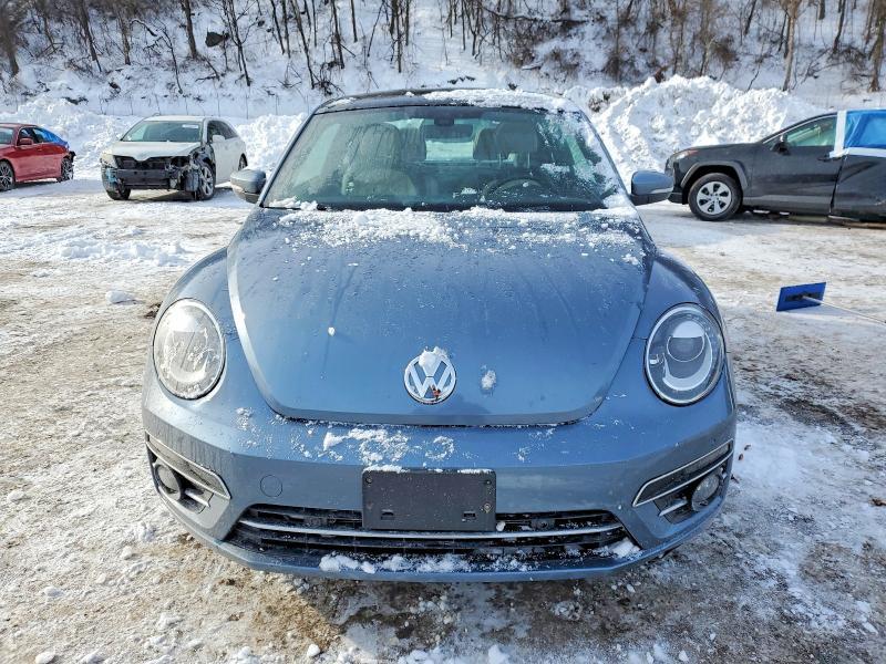 2019 Volkswagen Beetle s