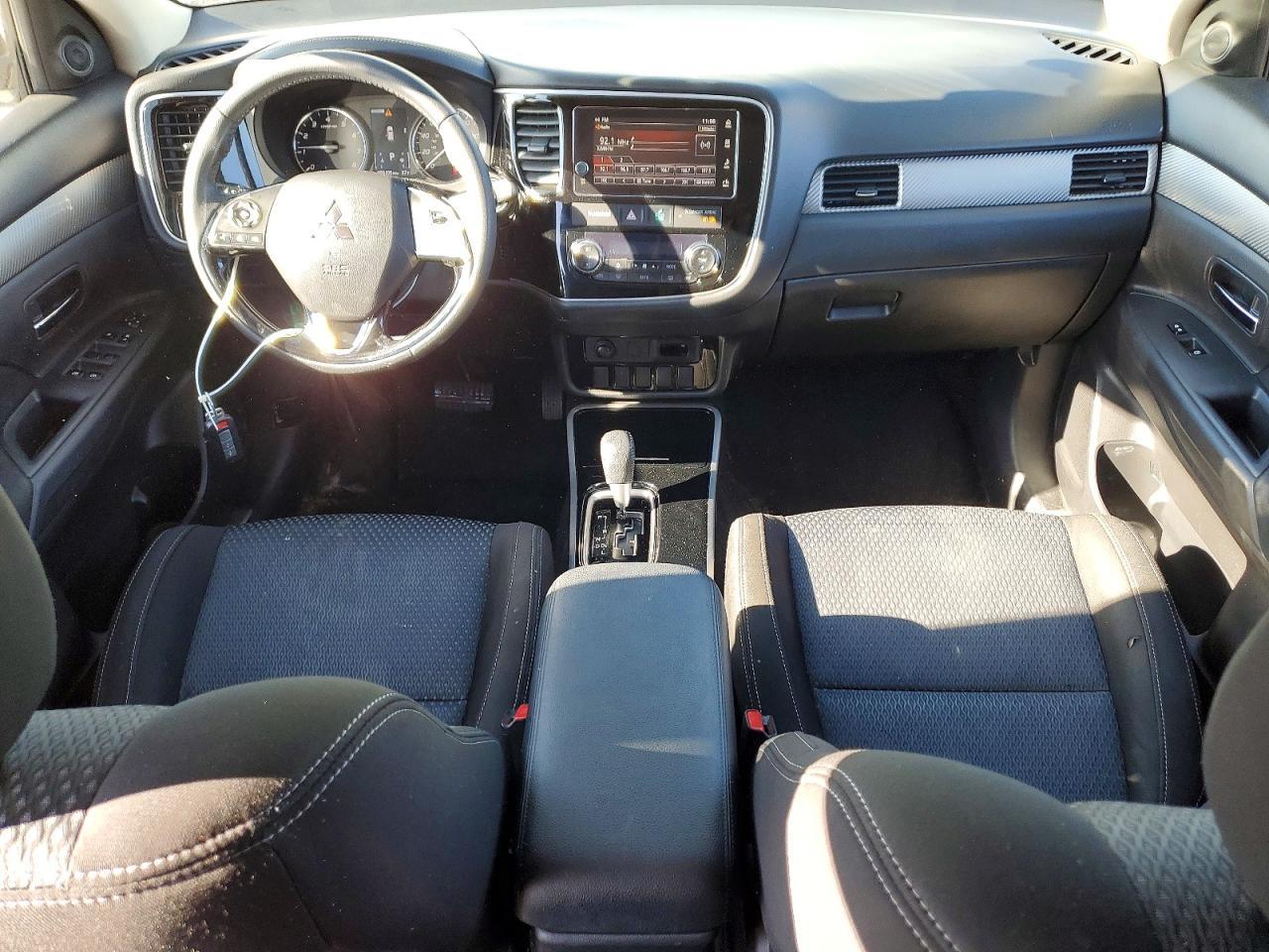 2018 Mitsubishi Outlander se