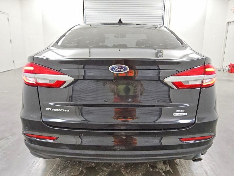 2020 Ford Fusion se
