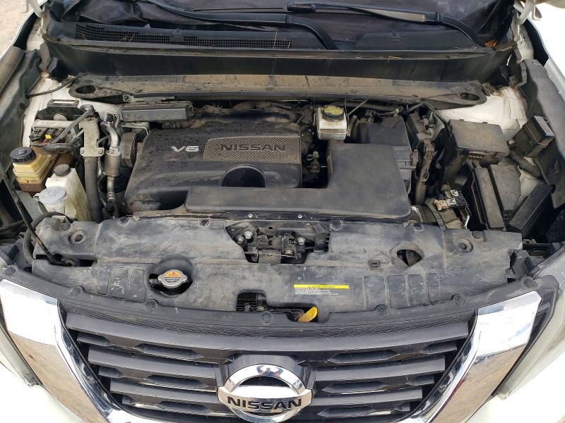 2018 Nissan Pathfinder s