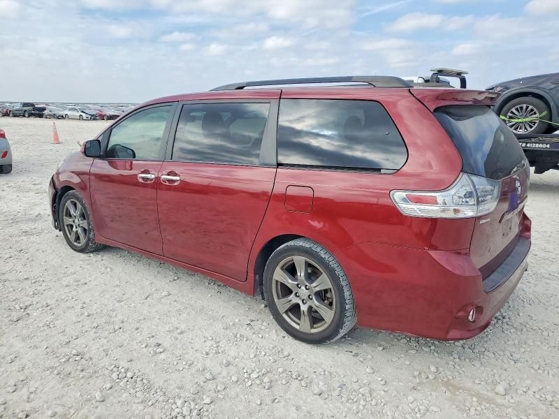 2017 Toyota Sienna se