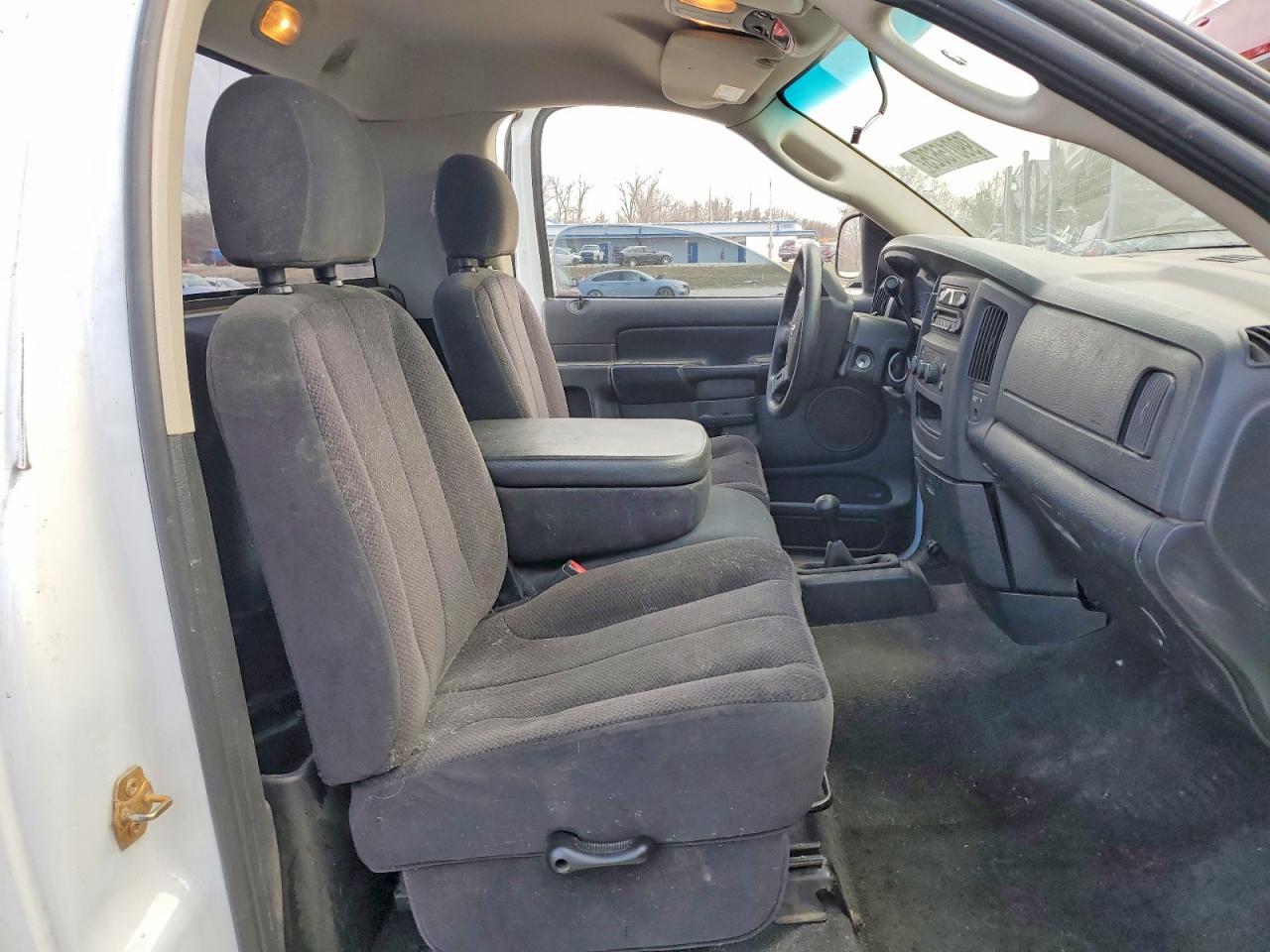2004 Dodge RAM 1500 ST