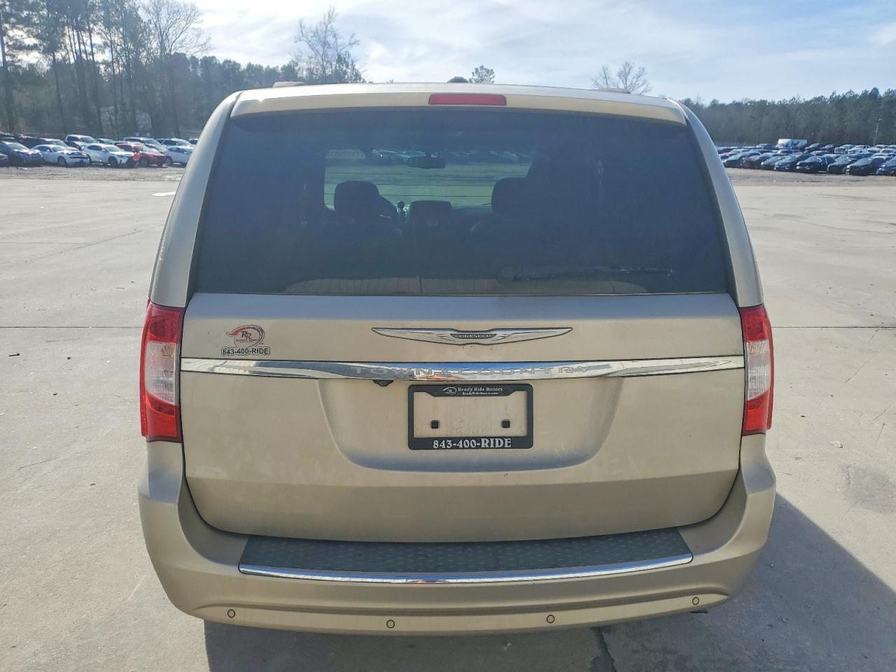 2012 Chrysler Town & Country Touring l
