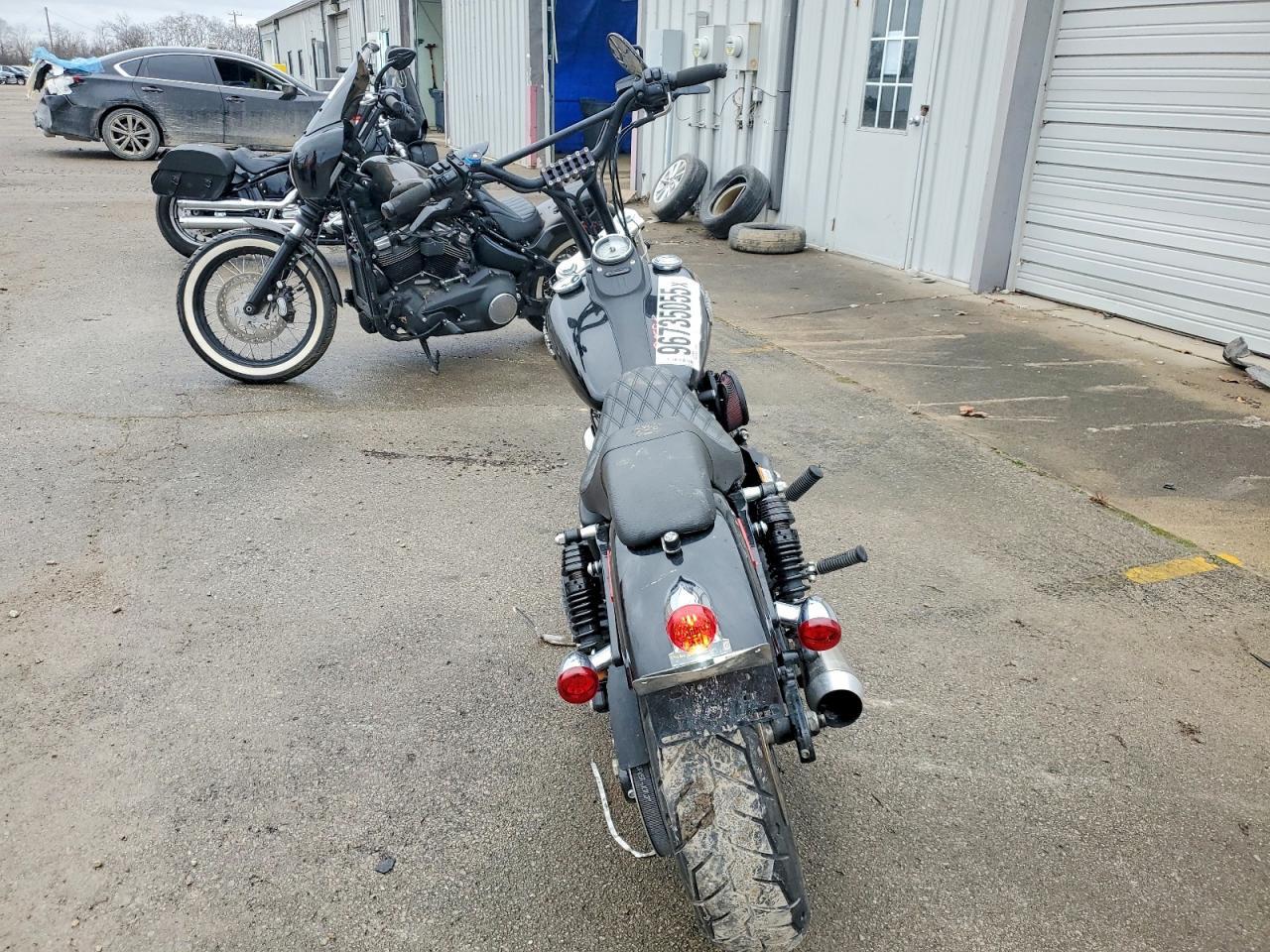 2010 Harley-Davidson Fxdb
