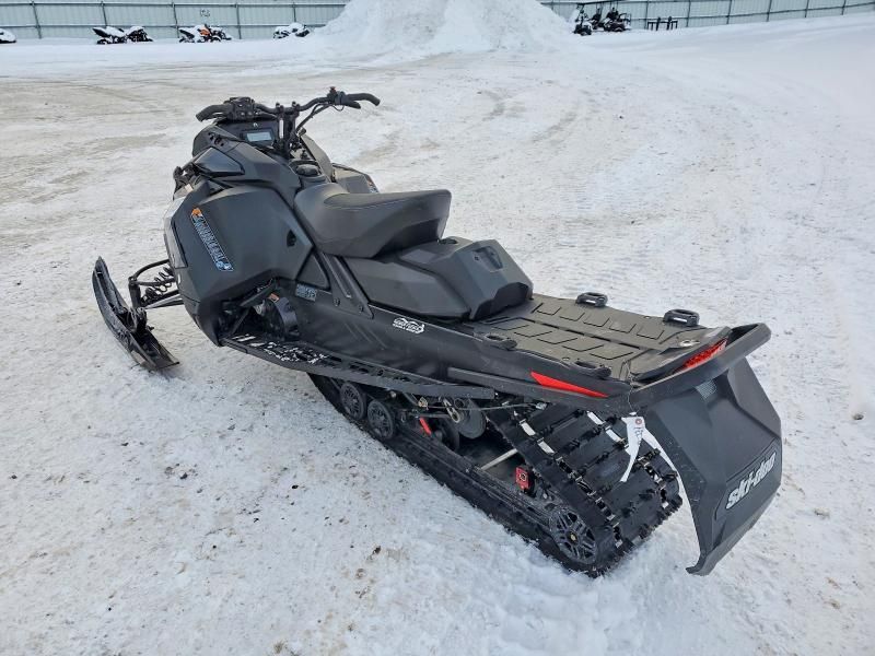 2025 Skidoo 2025 Skidoo Renegade