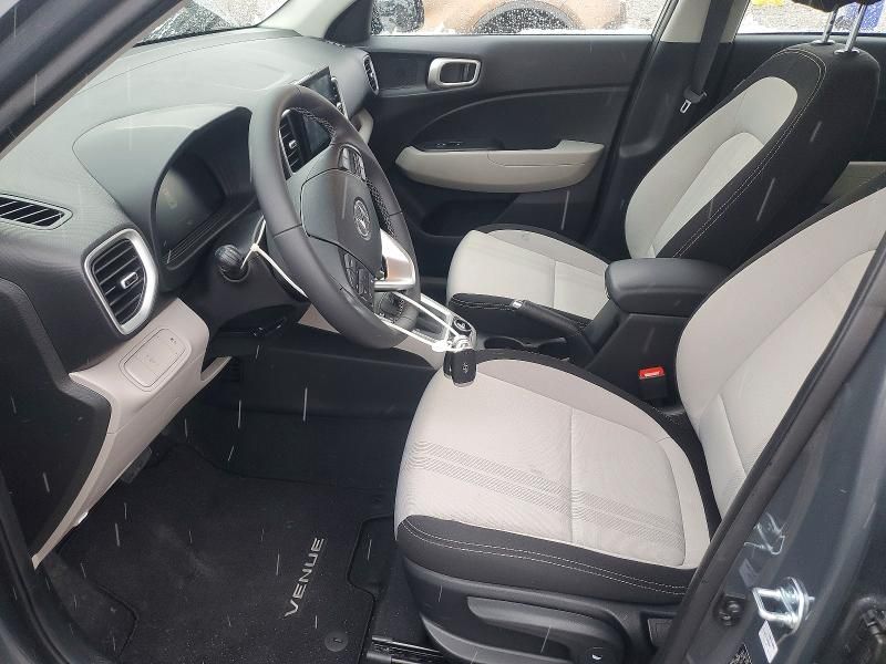 2025 Hyundai Venue sel