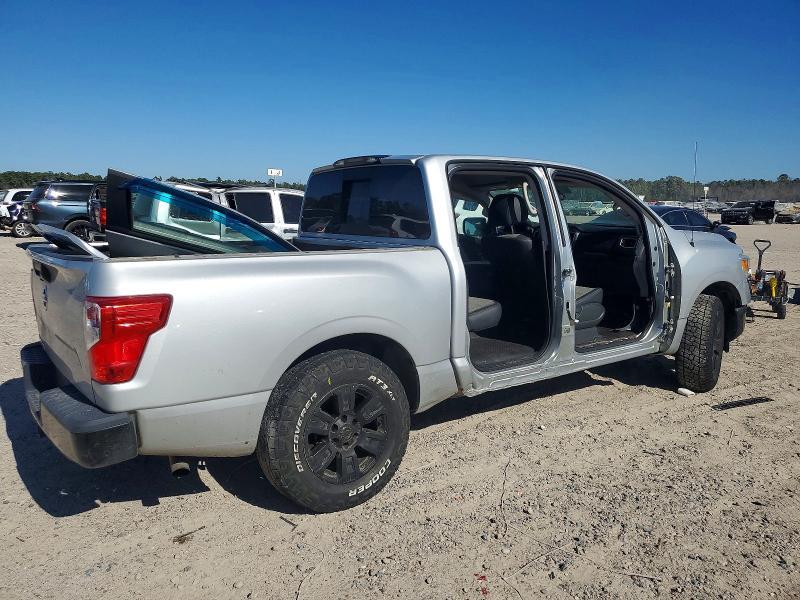 2018 Nissan Titan s