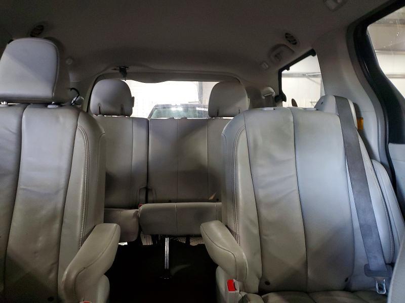 2013 Toyota Sienna xle