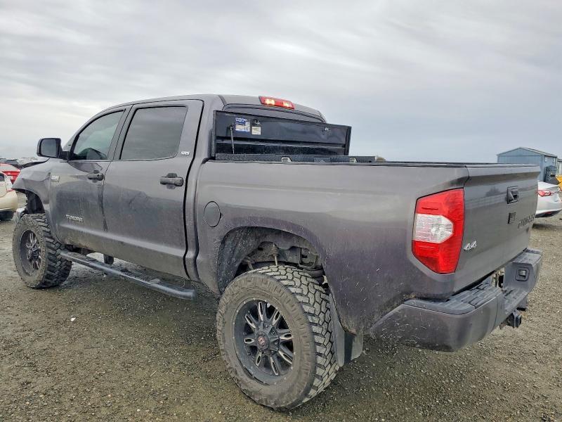 2018 Toyota Tundra Crewmax SR5