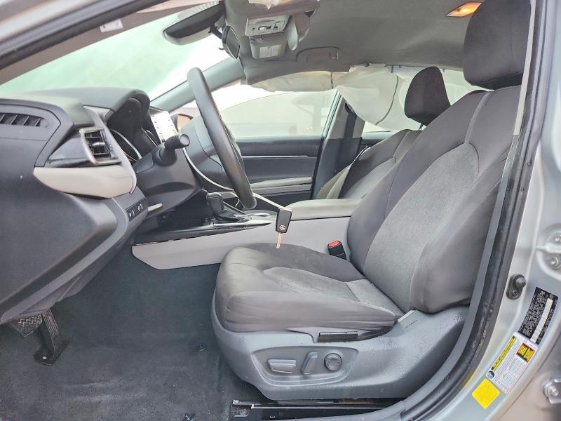 2021 Toyota Camry le