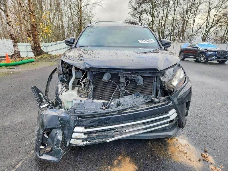 2017 Toyota Highlander se