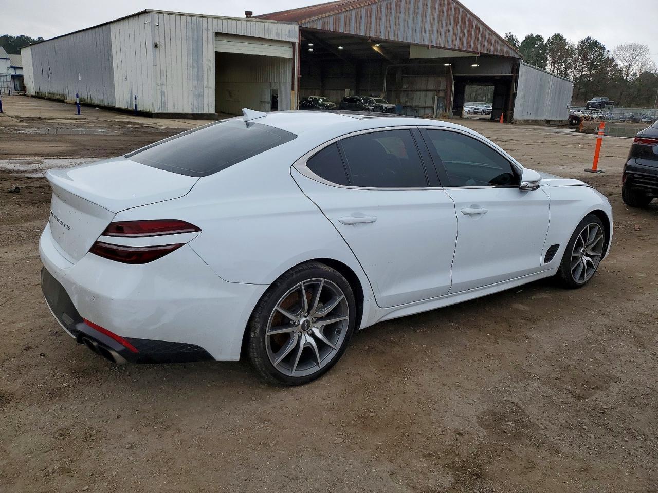 2022 Genesis G70 Base