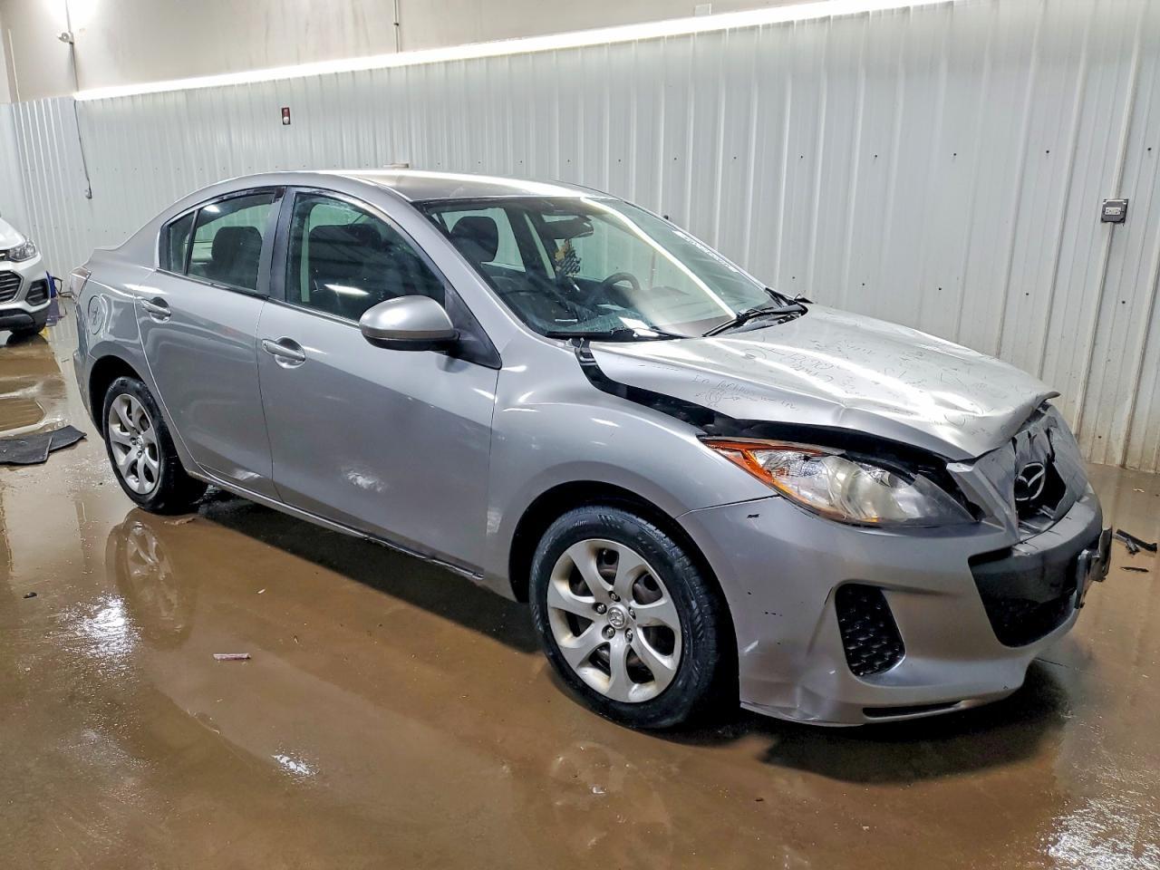 2013 Mazda 3 I