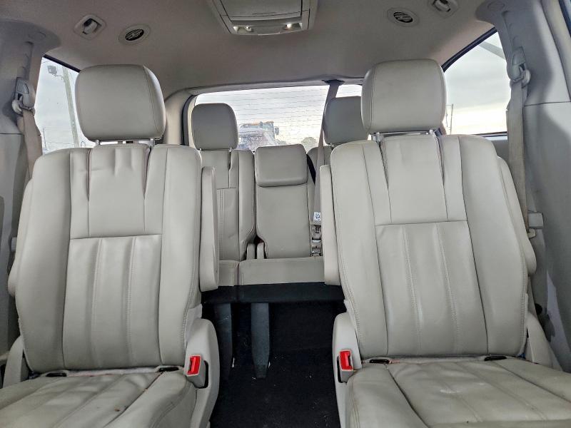 2015 Chrysler Town & Country Touring