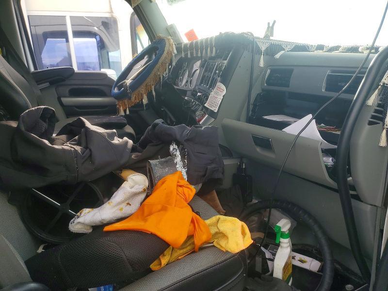 2020 Kenworth T680 Semi Truck