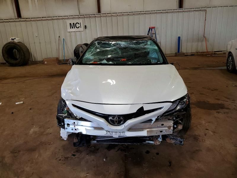 2021 Toyota Camry xse