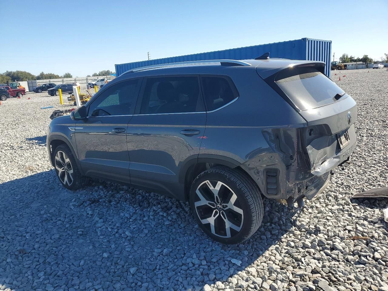 2023 Volkswagen Taos sel
