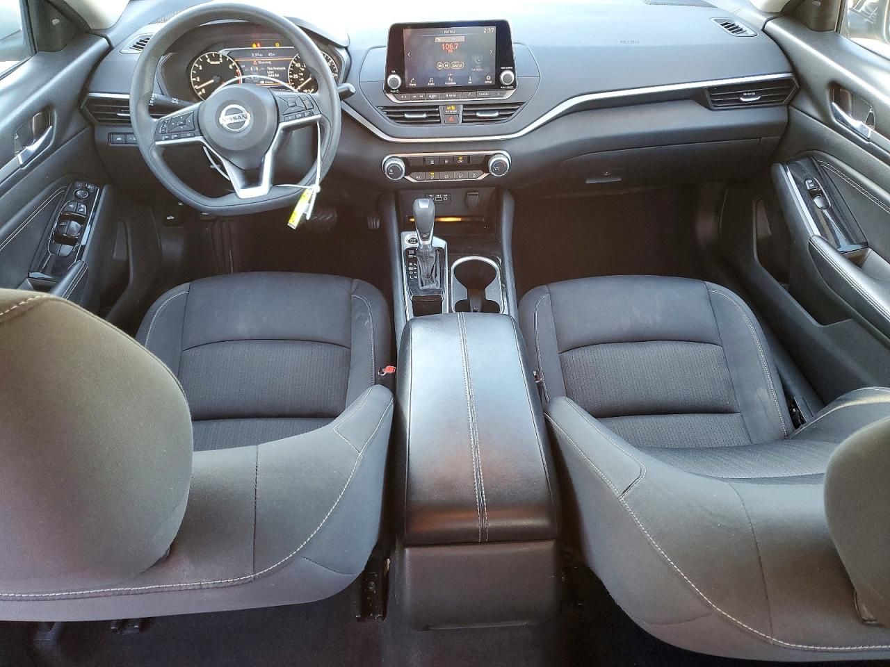 2021 Nissan Altima sv