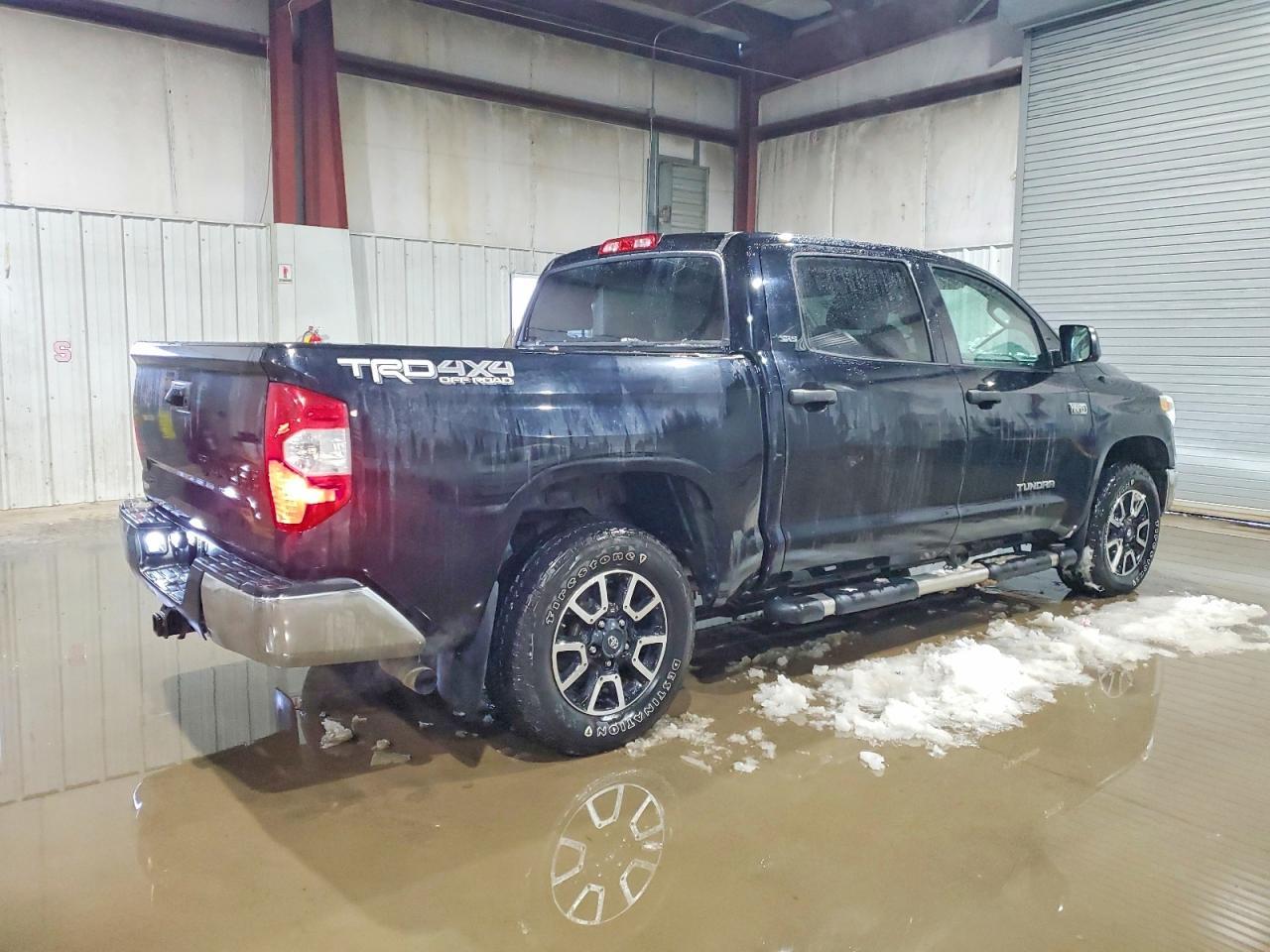 2018 Toyota Tundra SR5