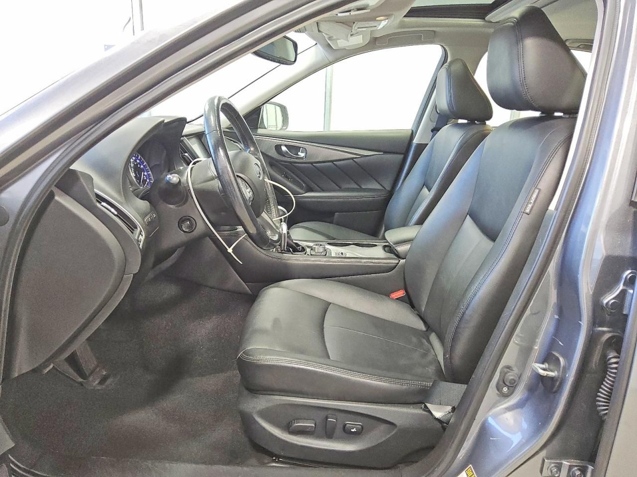 2016 Infiniti Q50 Premium