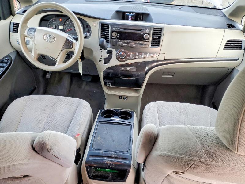 2013 Toyota Sienna le