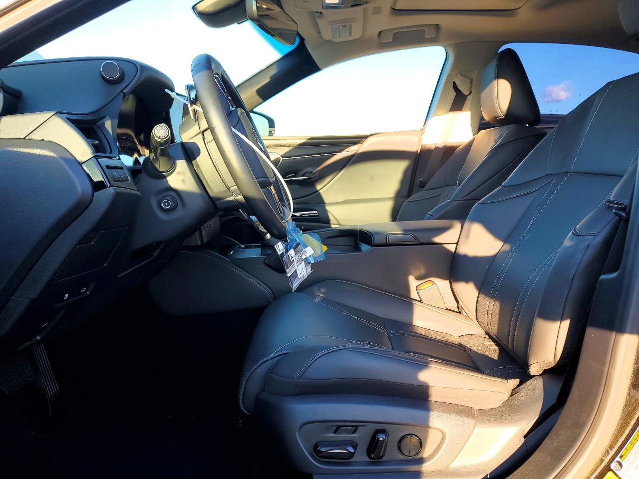 2025 Lexus Es 300h Luxury