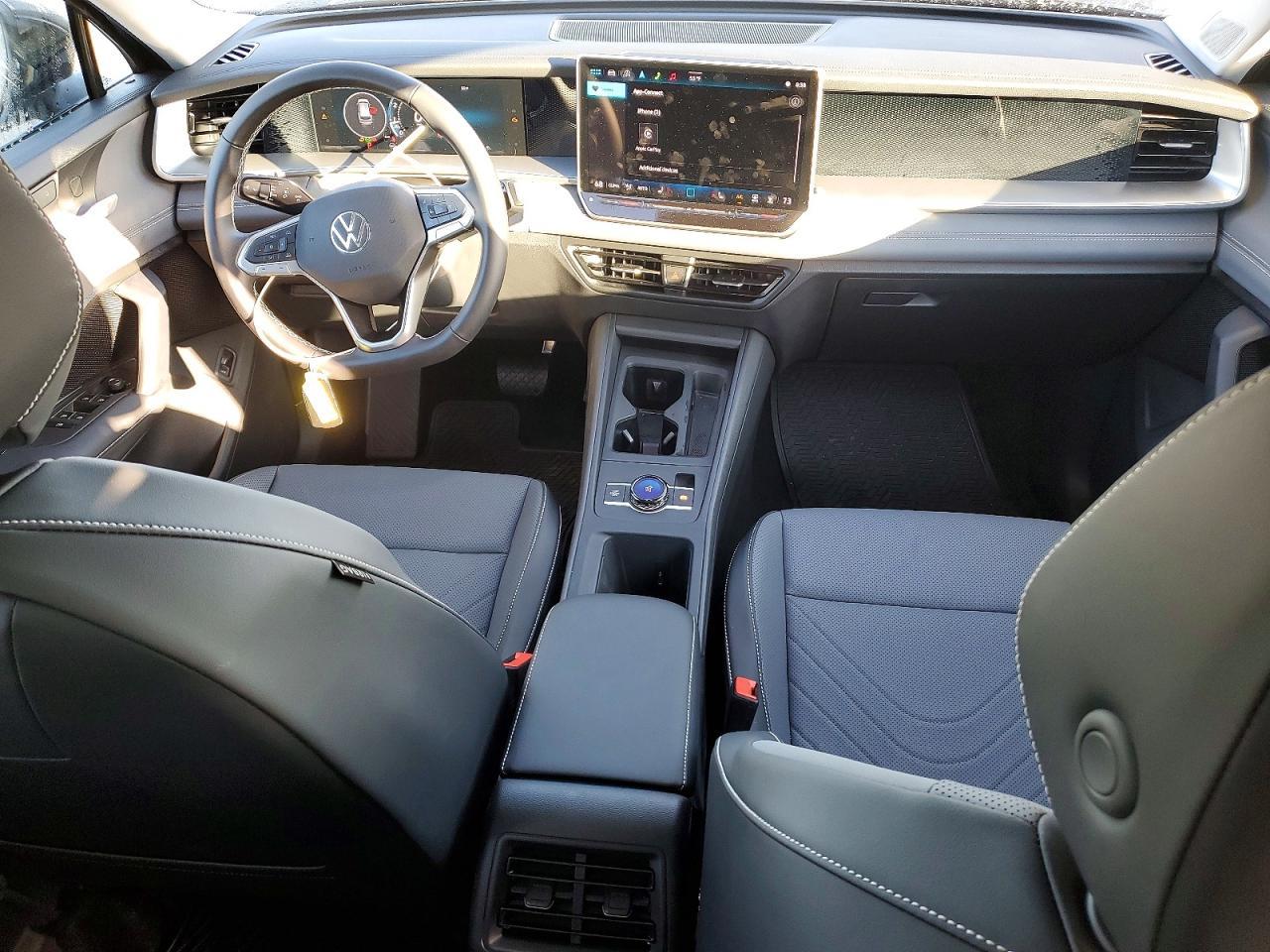 2025 Volkswagen Tiguan se