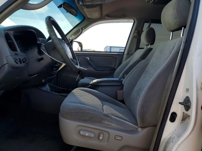 2005 Toyota Sequoia SR5