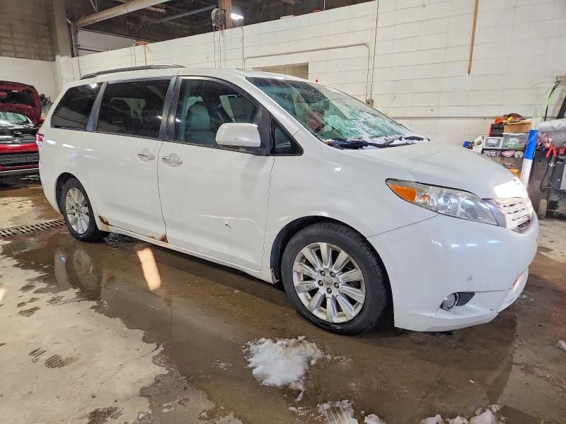 2012 Toyota Sienna xle