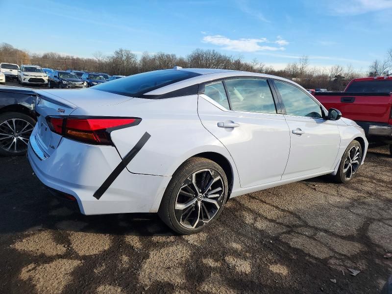 2023 Nissan Altima sr