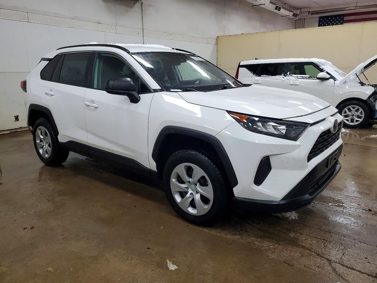 2020 Toyota Rav4 le