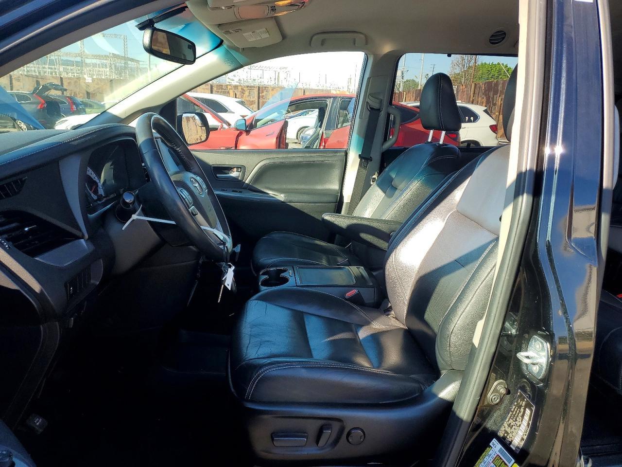 2017 Toyota Sienna