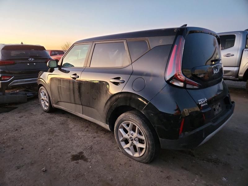 2023 KIA Soul lx