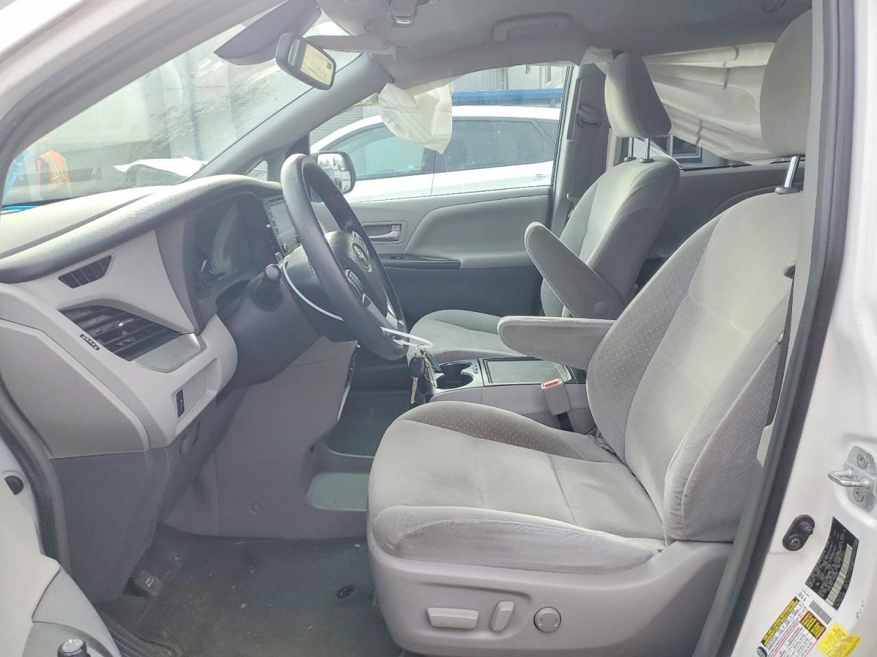 2018 Toyota Sienna le